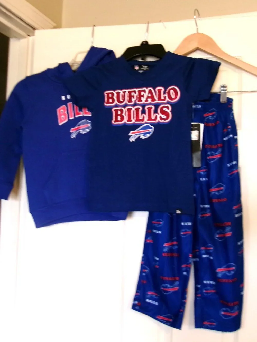 NWT CHILD'S 3-piece set BUFFALO BILLS Pants, Shirt & Tee Size 4/5